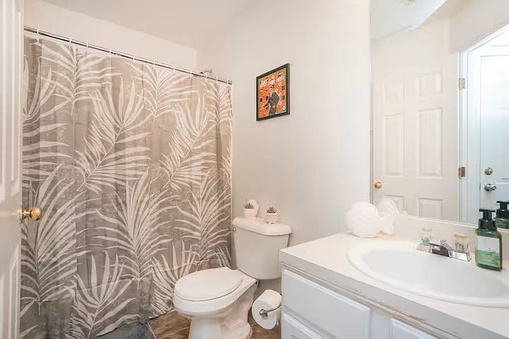 Guest Bathroom