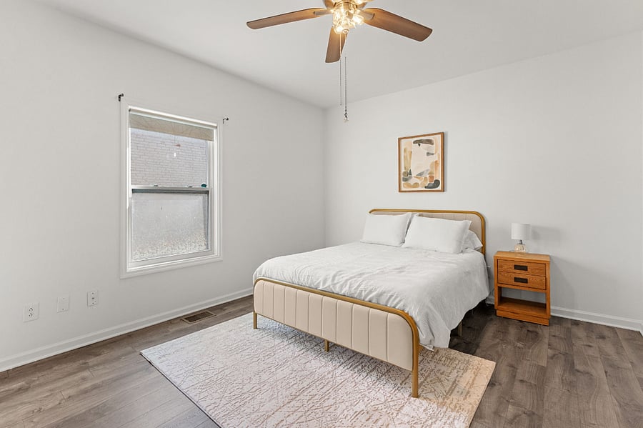 Master Bedroom (1)