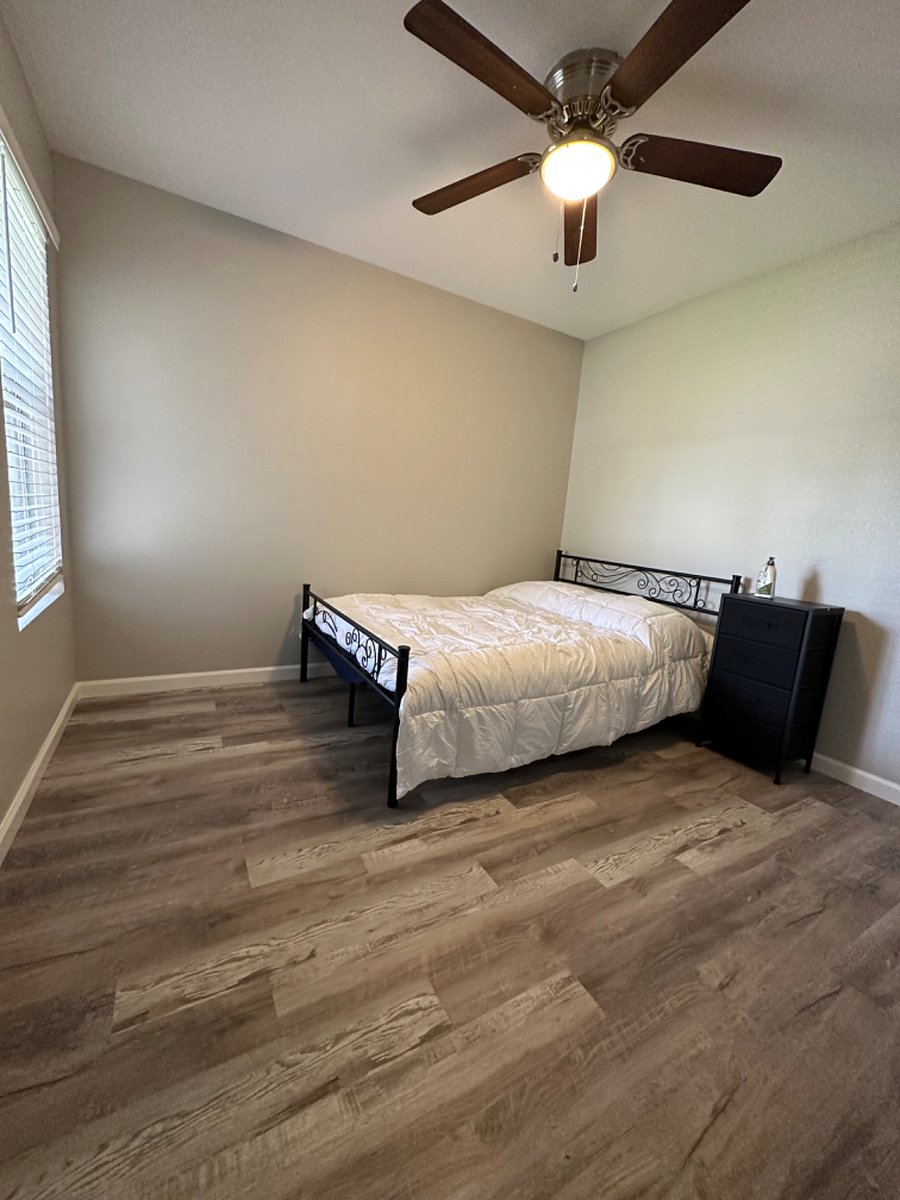 one of the bedrooms w/full bed