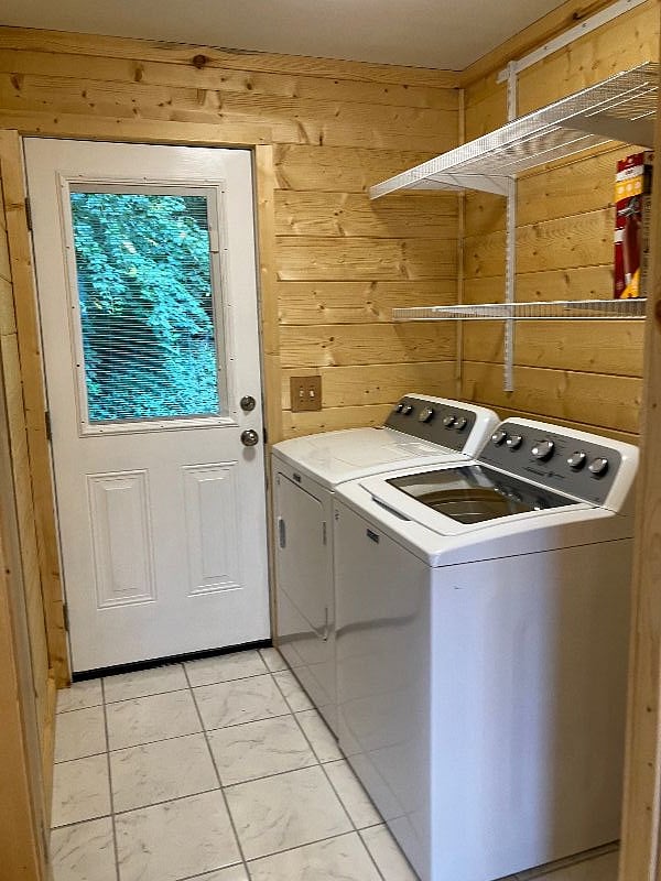 Laundry room - W/D