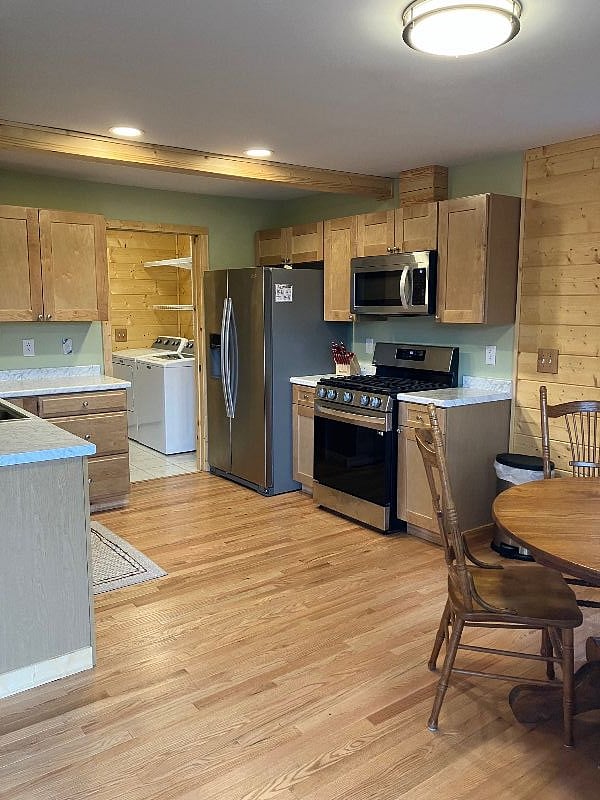 Kitchen and Laundry - Gas range