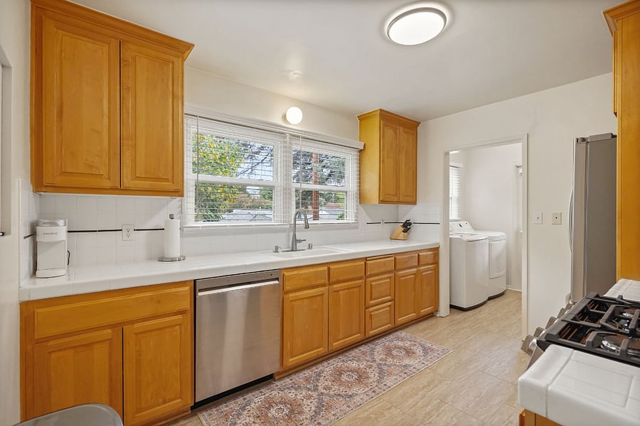 Furnished Finder property 617013_1 photo 7