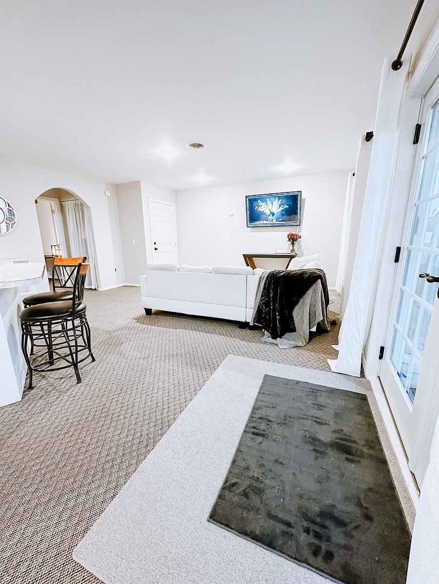 Entry way