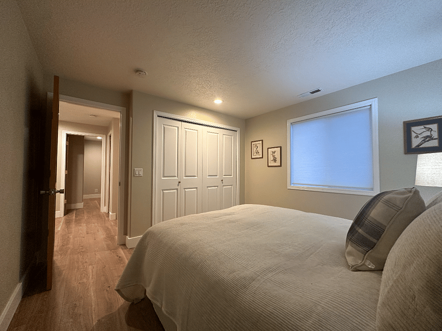 Bedroom 3 - Upstairs - Queen Size Bed