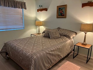 Guest bedroom