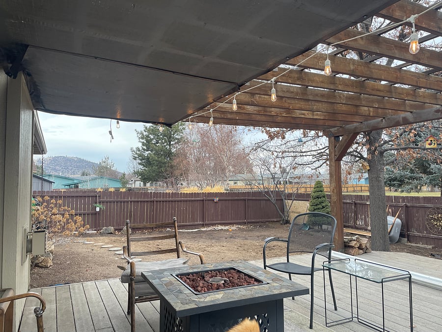 Outdoor propane fire pit