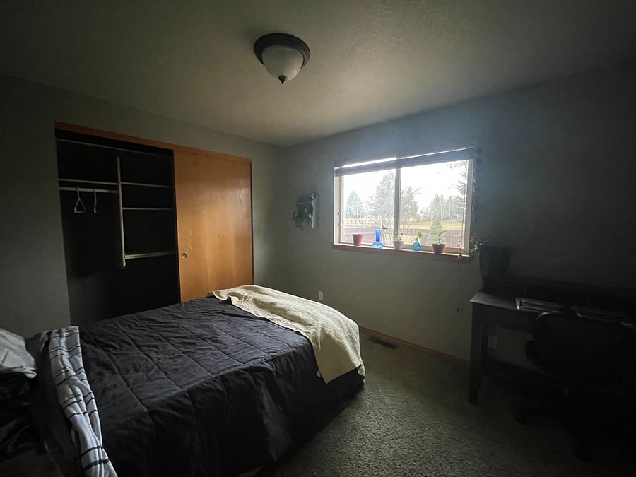 Available bedroom furnished (full-sized bed and desk)