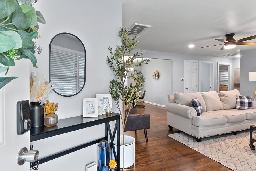 Furnished Finder property 617817_1 photo 3