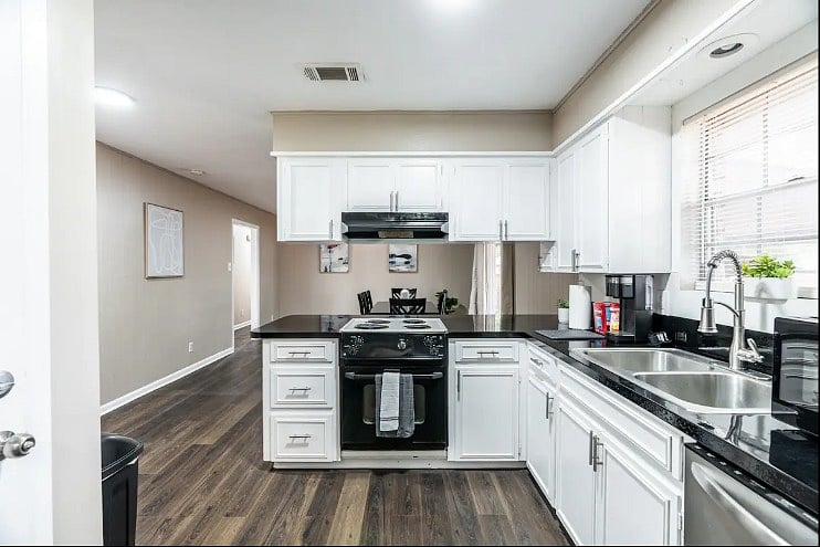 Furnished Finder property 617836_1 photo 4