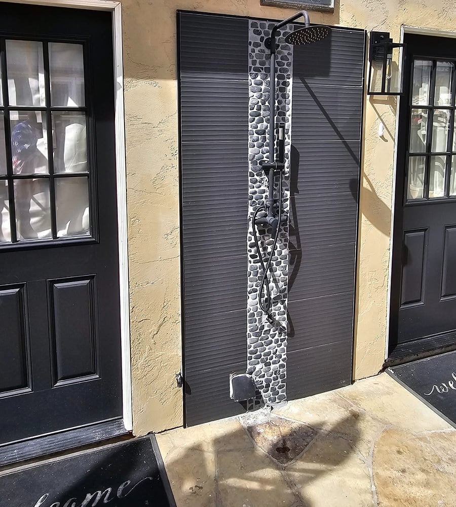 Outdoor shower with hot/cold water