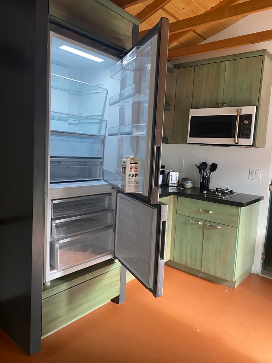 Full size fridge/freezer, toaster, coffee pot