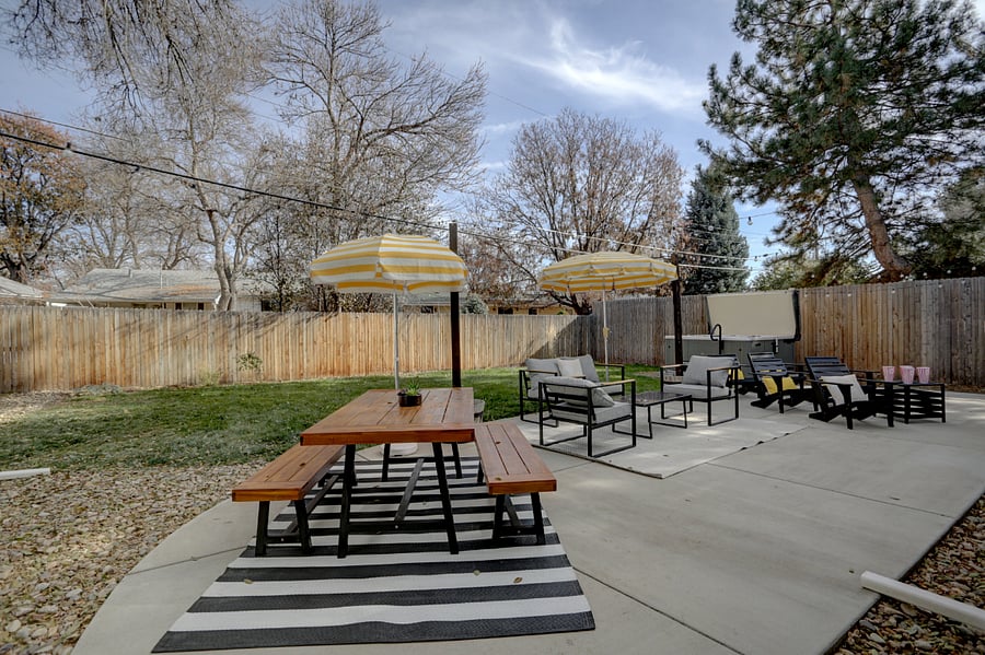 Outdoor Dining area