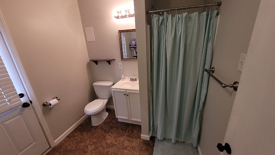 Downstairs bath/laundry