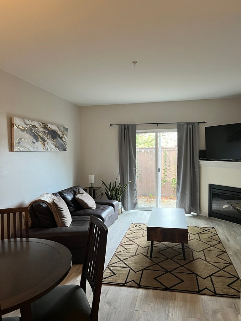 Furnished Finder property 618096_1 photo 8