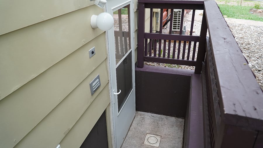 Private entrance to studio.