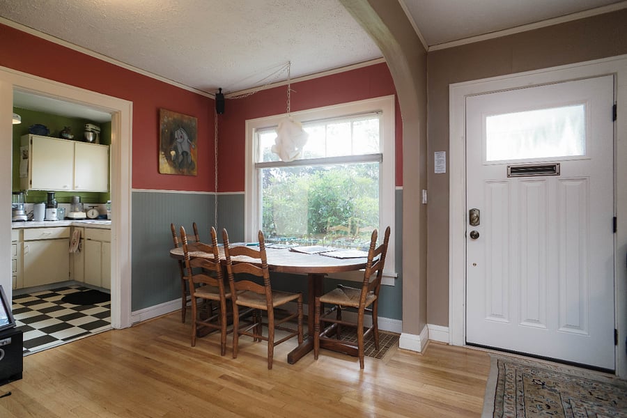 dining room table makes for a nice work space...windows look out to front yard. Surround sound stereo system for music and TV.