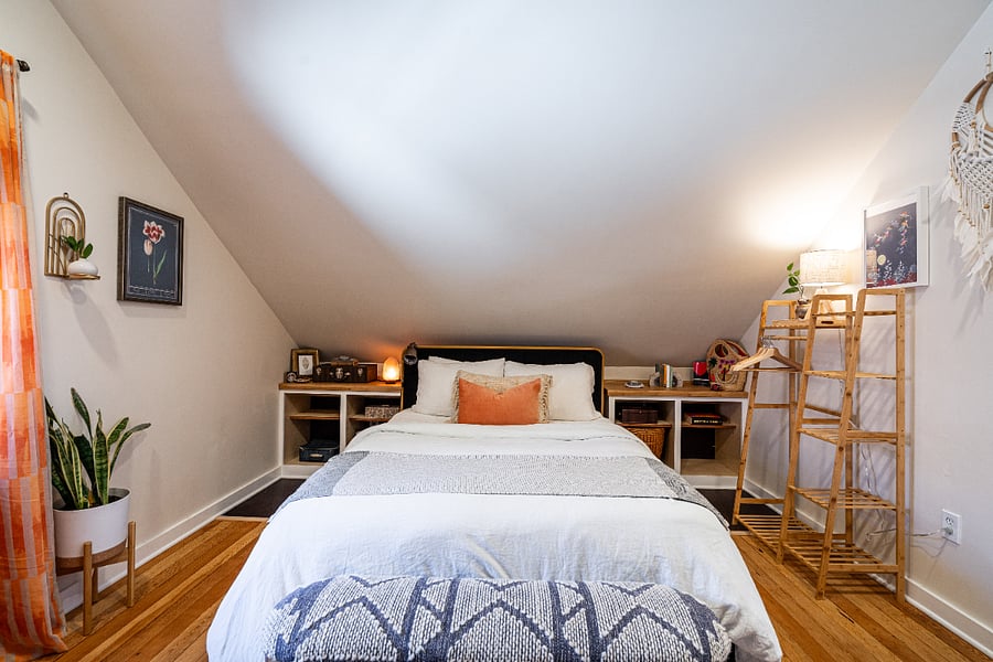 Queen size bedroom second floor. Space for clothes and necessities. 