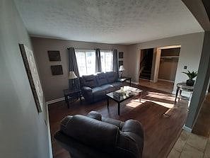 Furnished Finder property 618529_1 photo 3