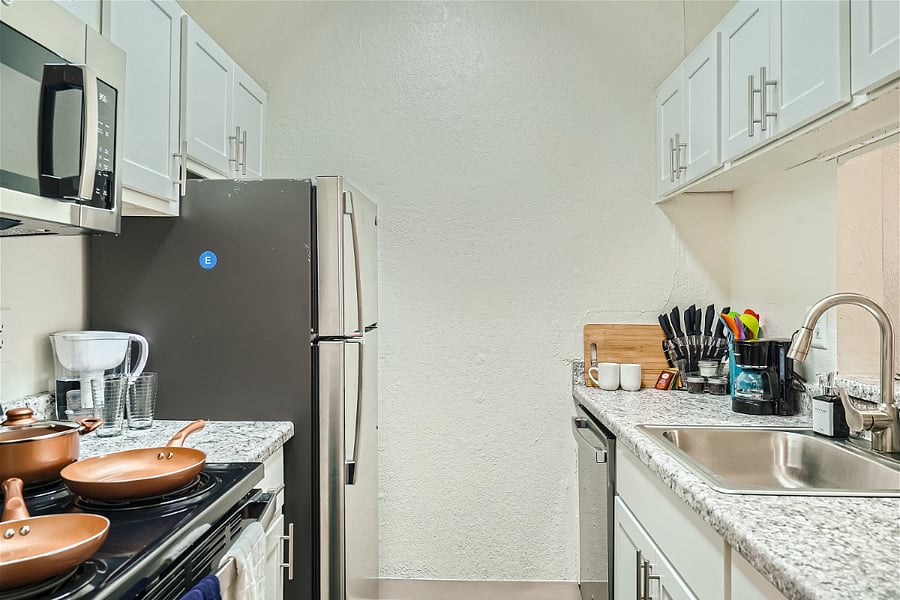 Furnished Finder property 618600_1 photo 7