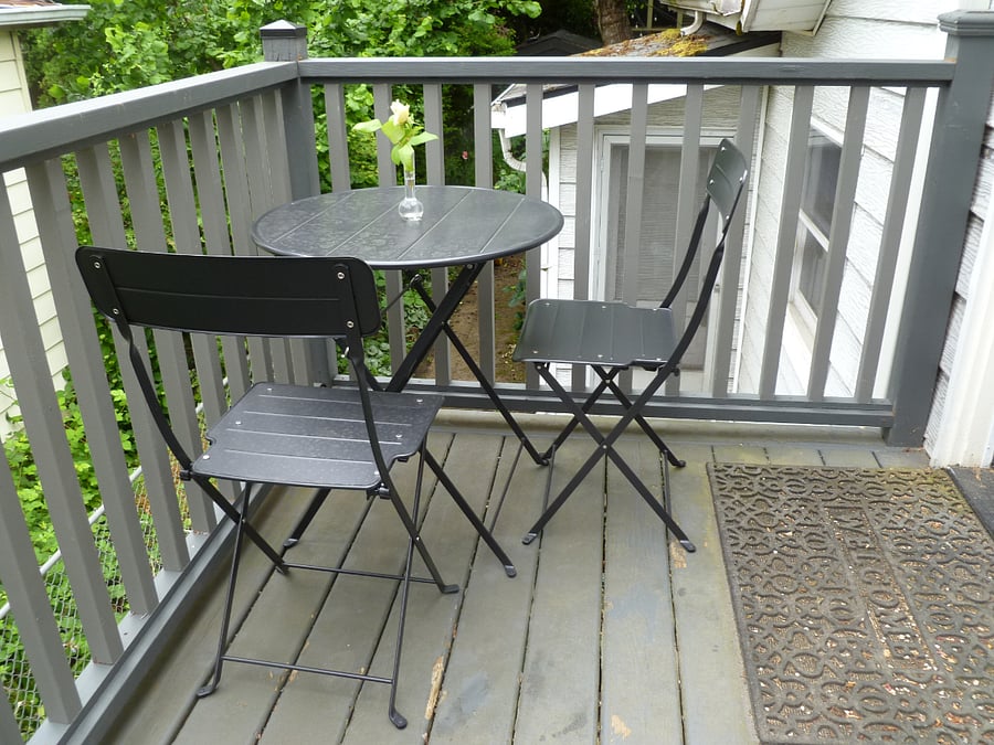 cafe table and chairs for al fresco dining