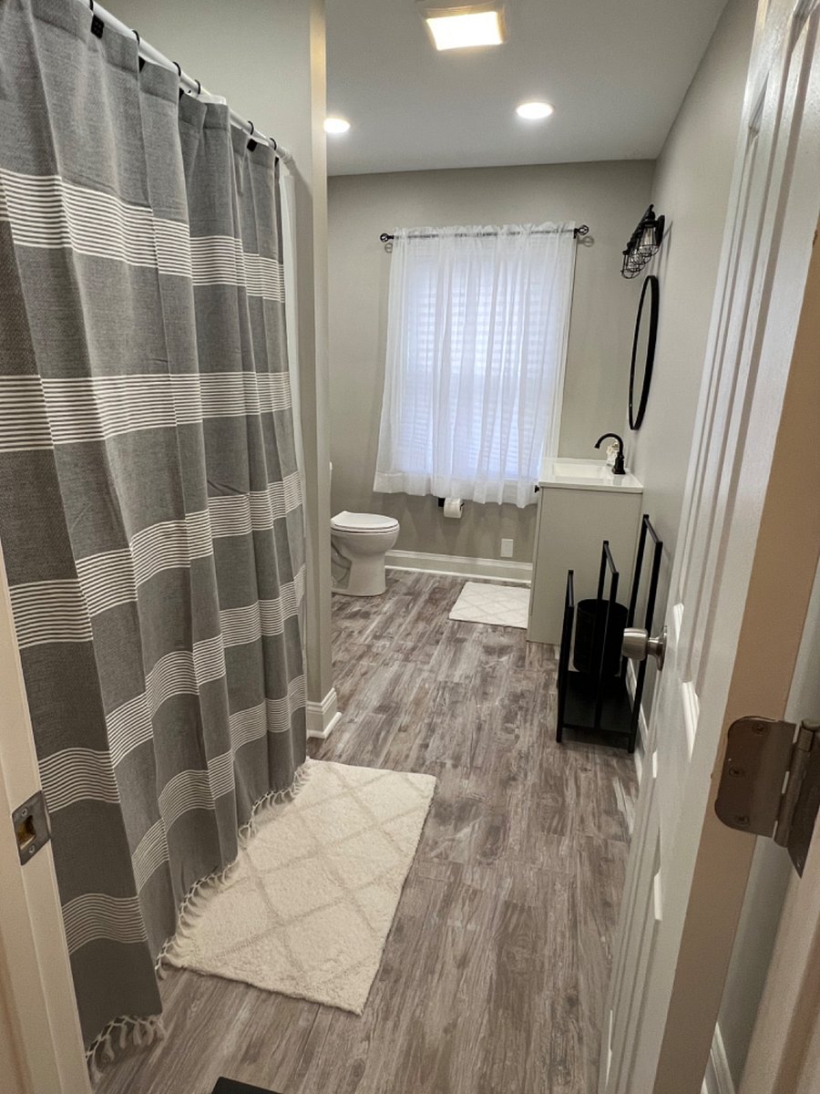 Rm 3 Bathroom
