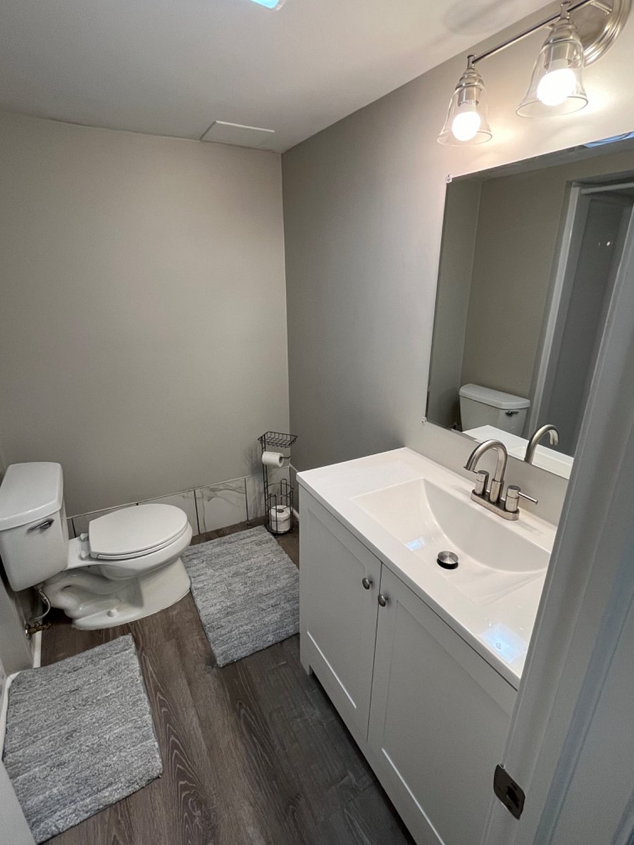 Rm 4 Bathroom