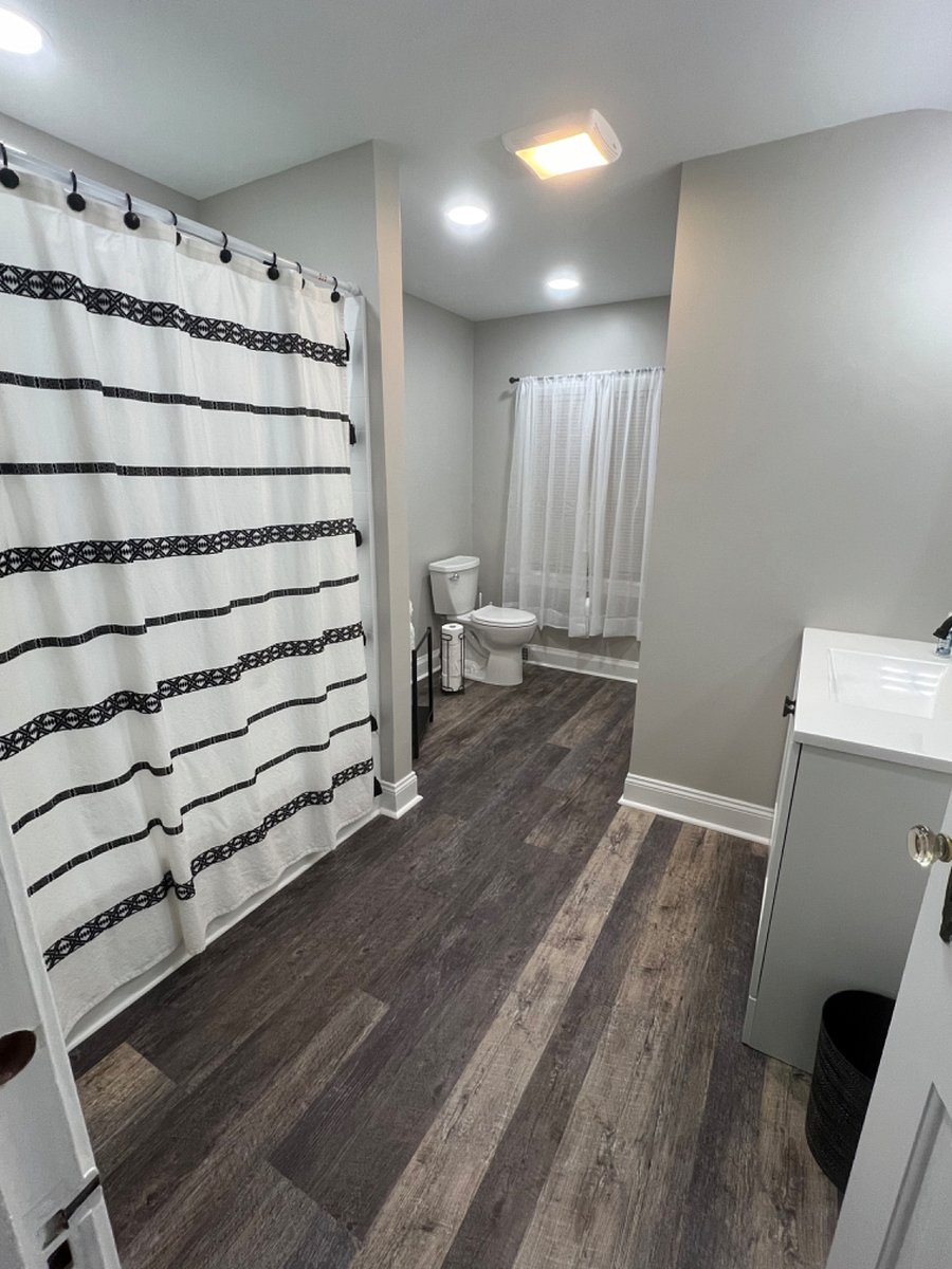 Rm 2 Bathroom