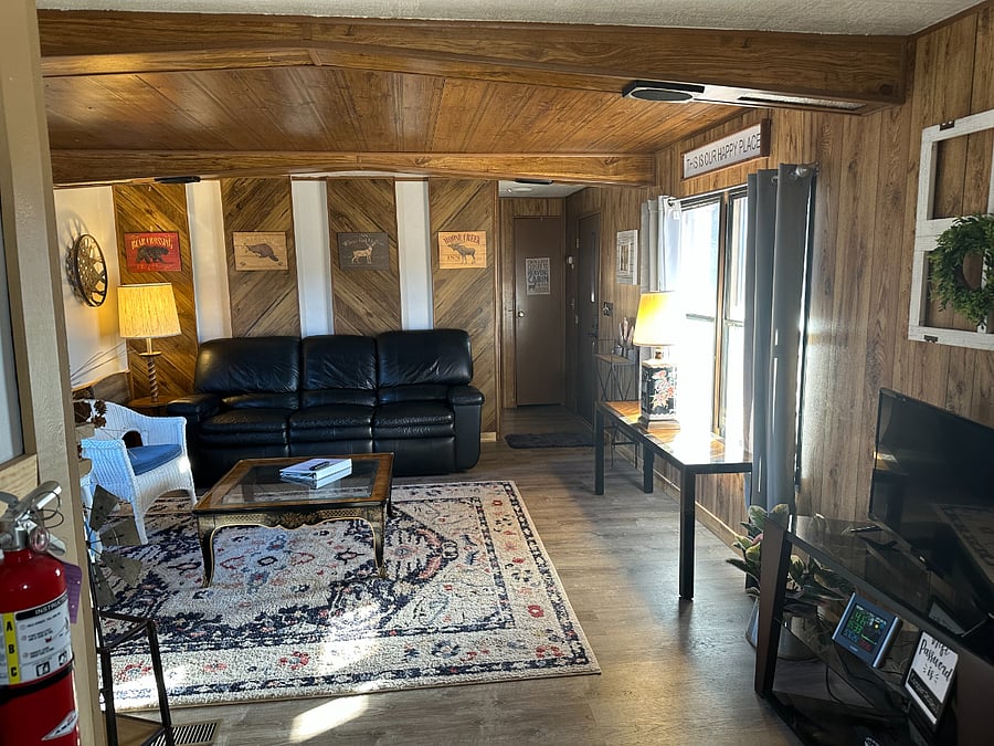 Furnished Finder property 618750_1 photo 3