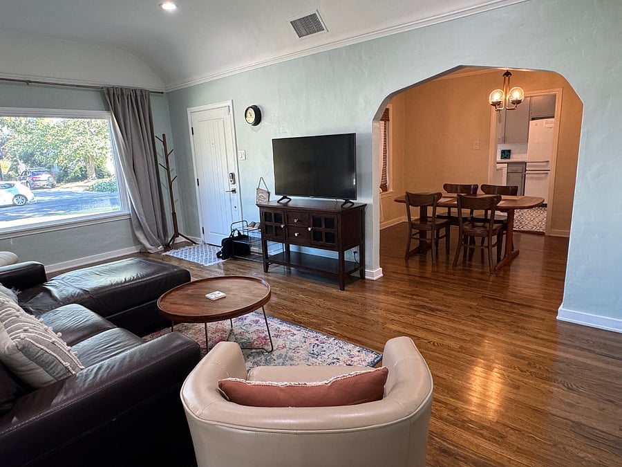 Furnished Finder property 619053_1 photo 3