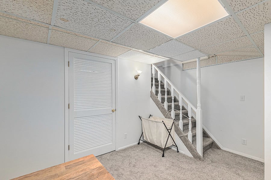 SHARED Basment Laundry Room Access