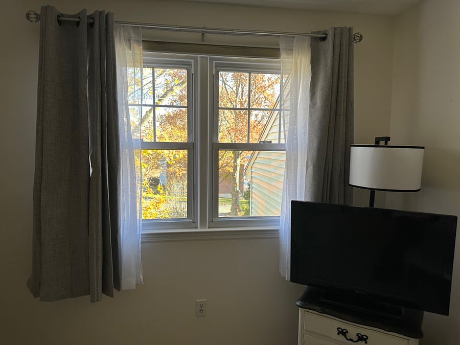 Bright and cozy room