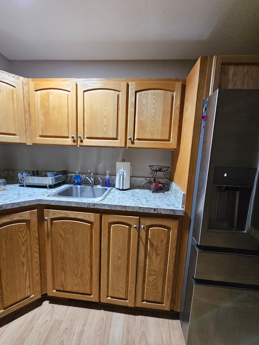 Tons of storage space for all your kitchen needs.