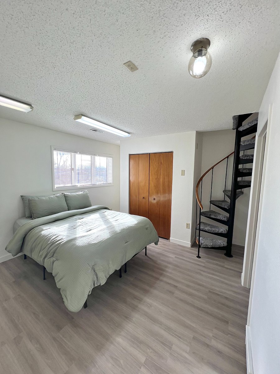 Downstairs Bedroom