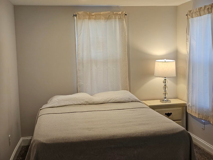 Main Level Bed Queen size