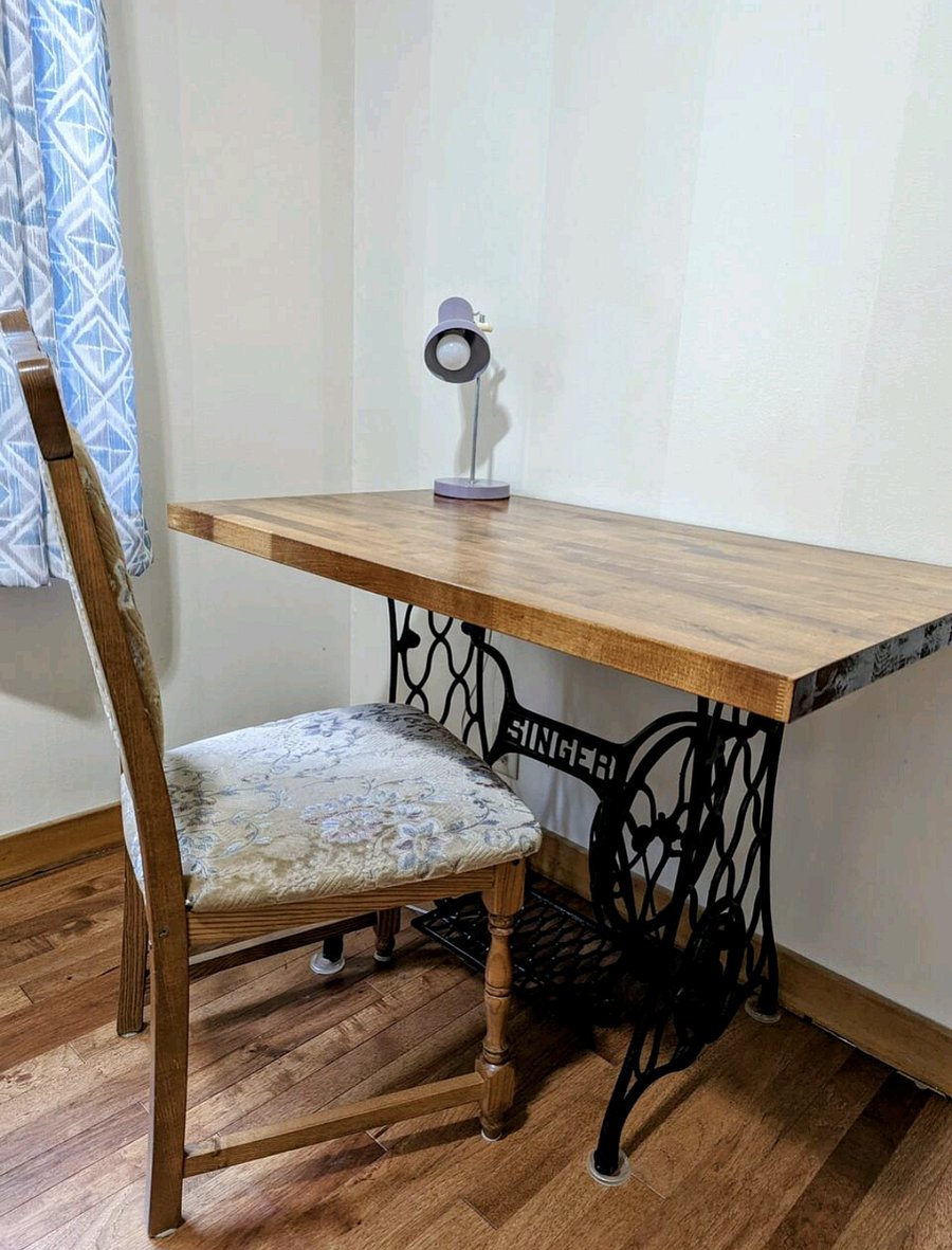 Desk in bedroom 3