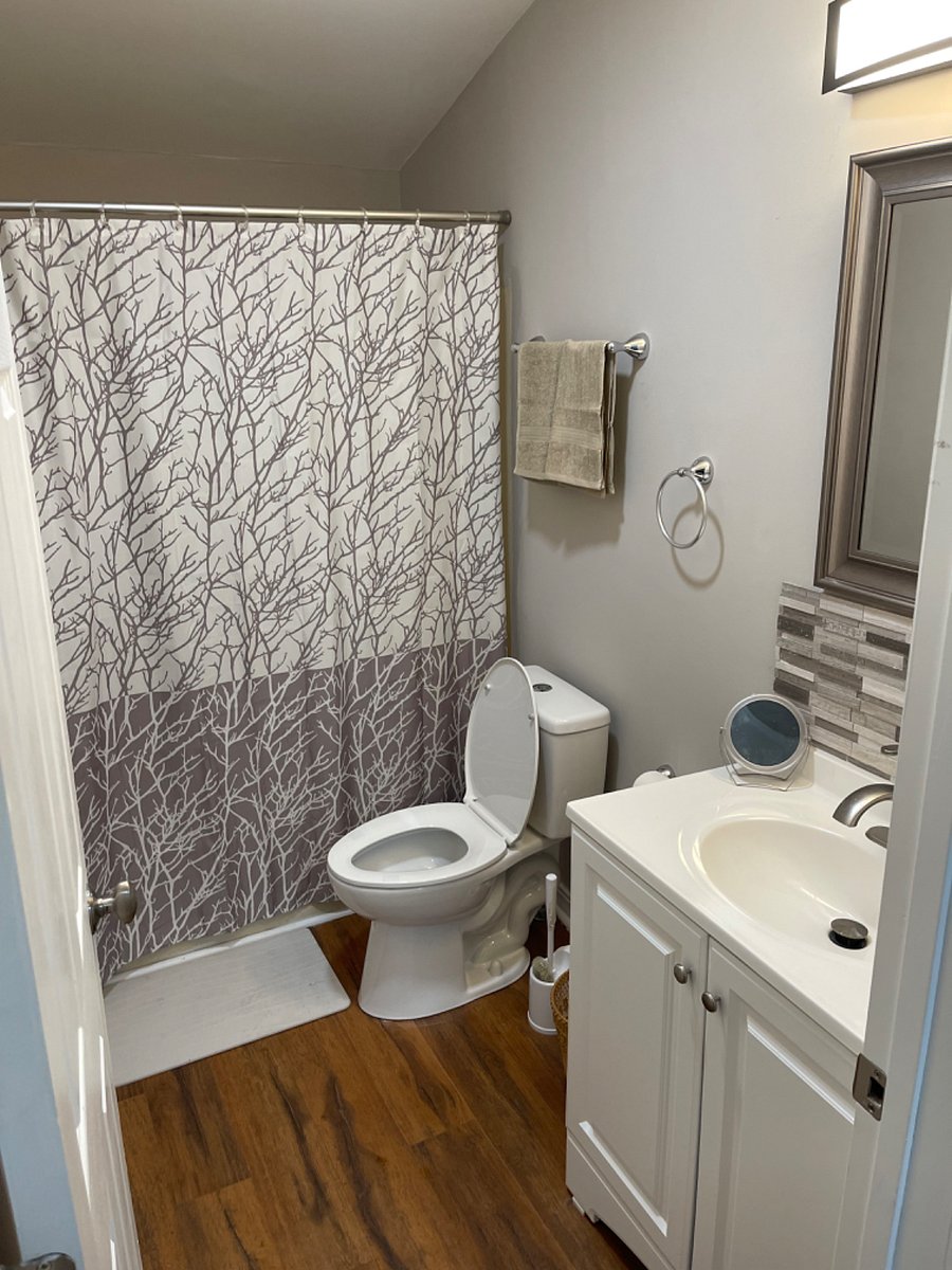 Full bathroom