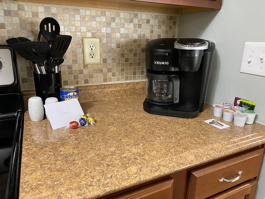 Keurig one-cup and 12-cup coffee pot combo machine!