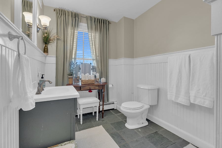 3rd floor bathroom