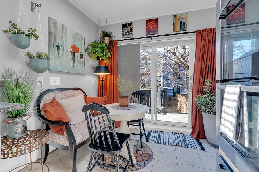 Breakfast nook