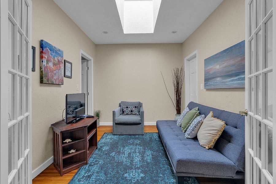 3rd floor den with TV
