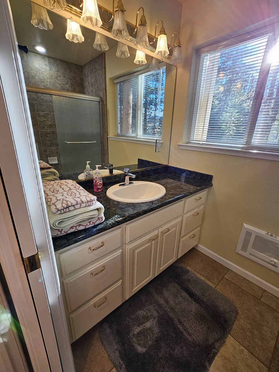 Furnished Finder property 619830_1 photo 13