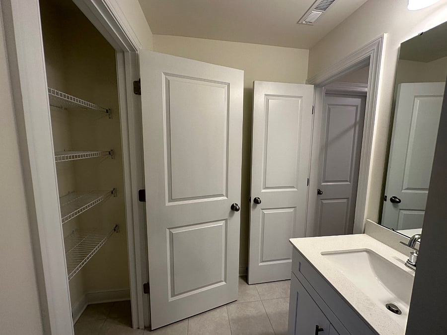 Furnished Finder property 619880_1 photo 12