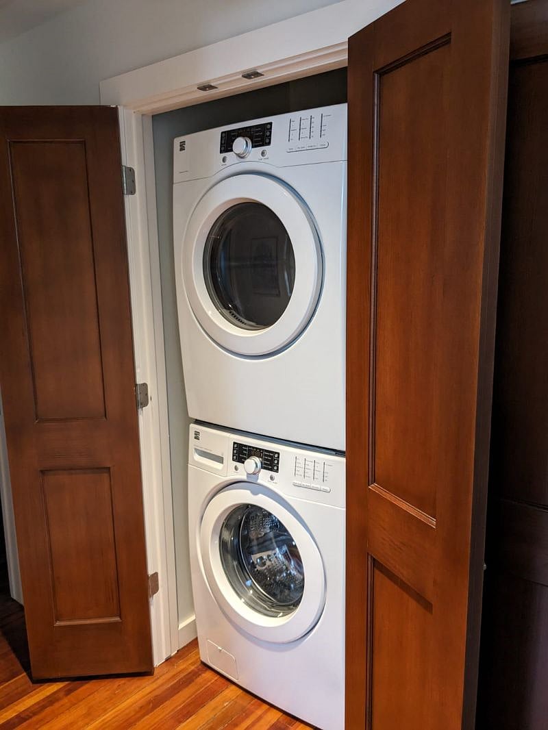 In-unit washer/dryer