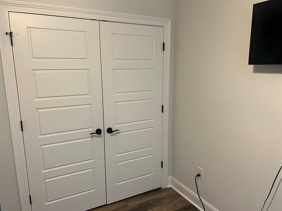 Room 2 Closet