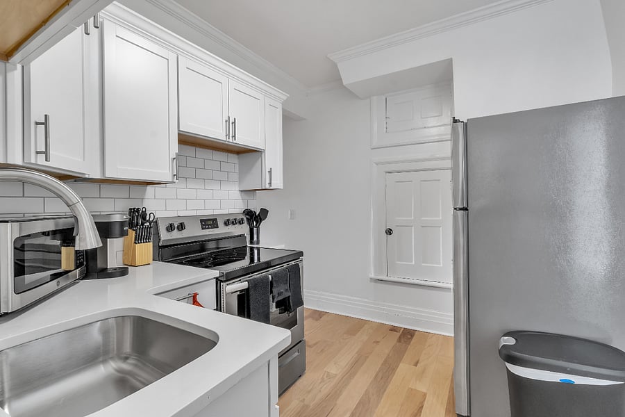 Brand new kitchen with full size fridge and range