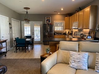 Furnished Finder property 620374_1 photo 21