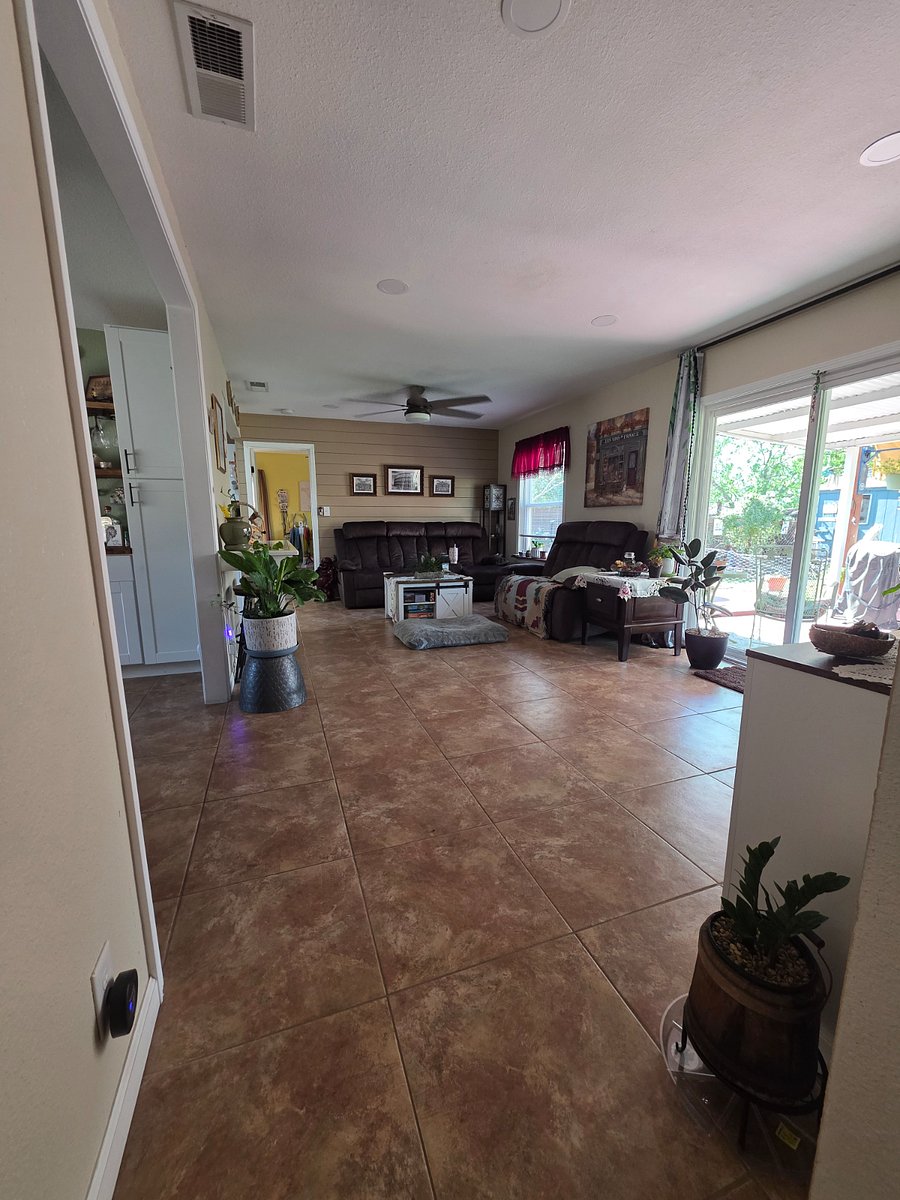 Furnished Finder property 620382_1 photo 8