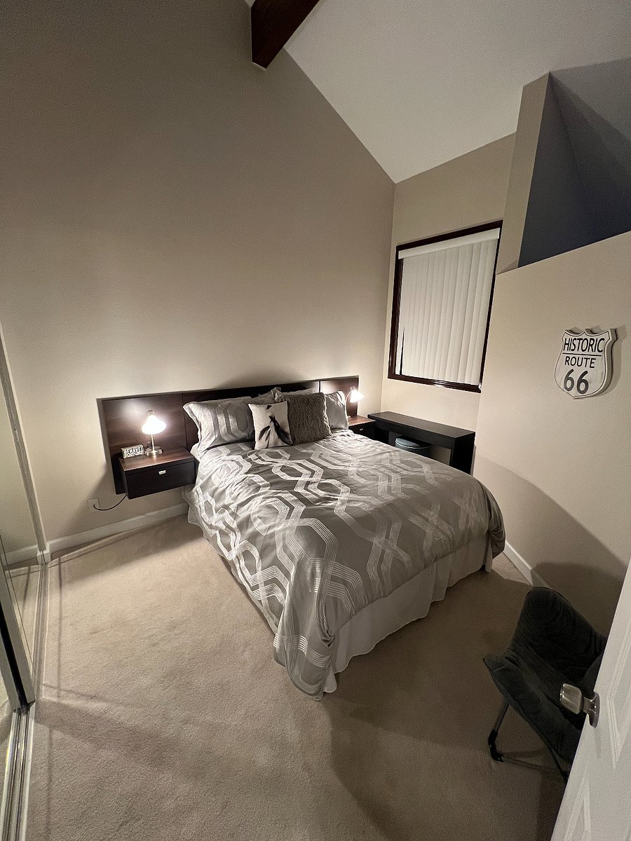 Huge Vaulted Ceilings Throughout