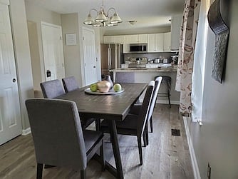 Furnished Finder property 620424_1 photo 3