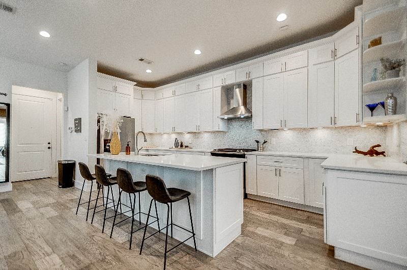Furnished Finder property 620469_1 photo 3